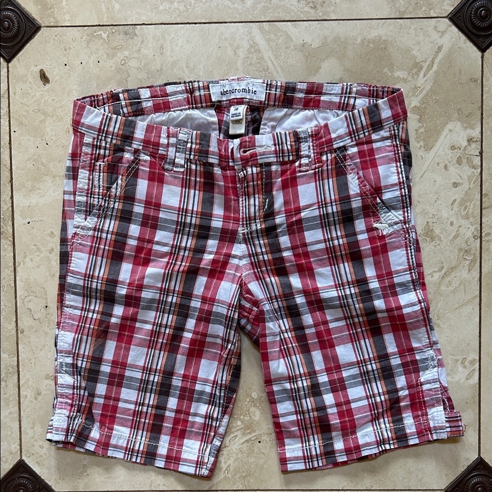 Abercrombie & Fitch Red and White Plaid Women's Shorts